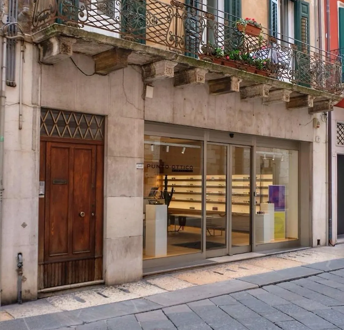Titaetoile Daire Verona İtalya